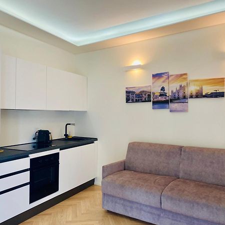 Sky View -Porta Nuova- Appartamento 2 Con Balcone Milano Dış mekan fotoğraf